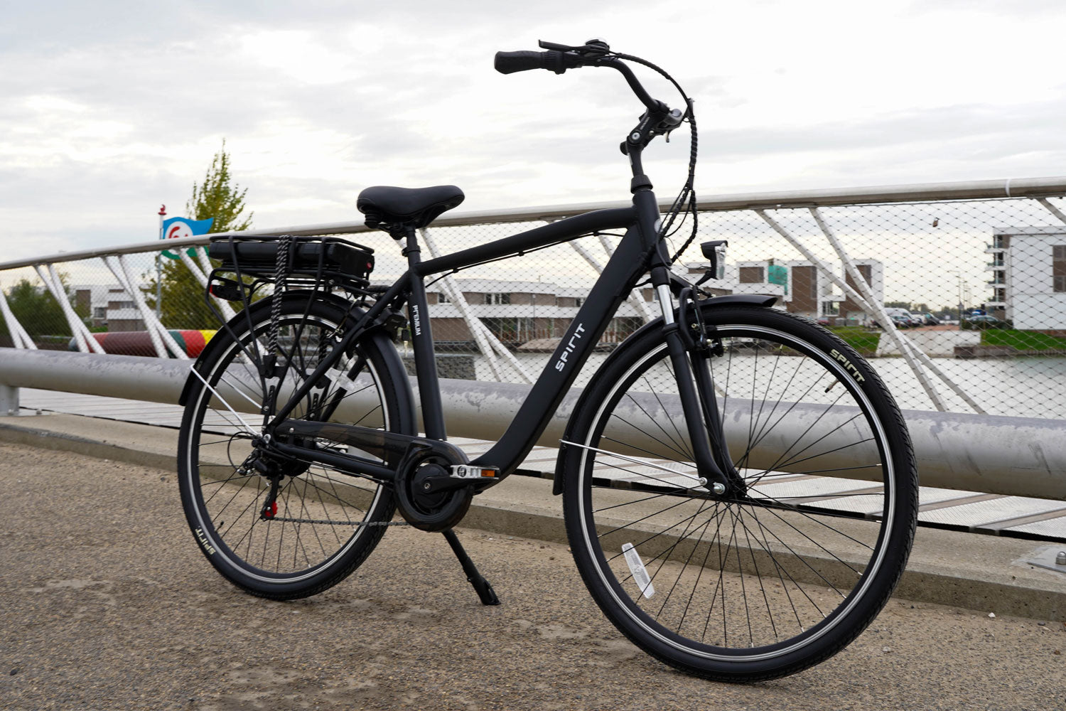 Spirit Premium D7 Elektrische Herenfiets Mat-zwart
