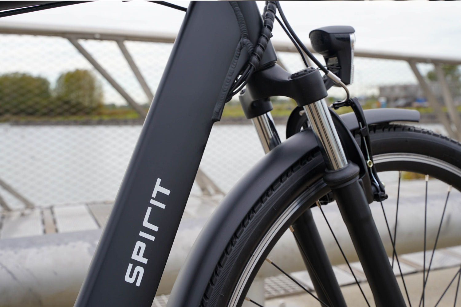 Spirit Premium D7 Elektrische Herenfiets Mat-zwart