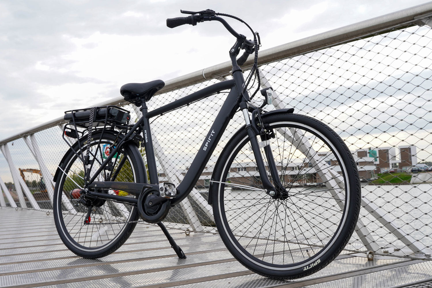 Spirit Premium D7 Elektrische Herenfiets Mat-zwart
